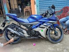 YAMAHA R15 V2